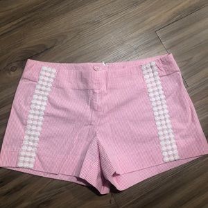 EC Lilly Pulitzer Sear Sucker Shorts Size 6